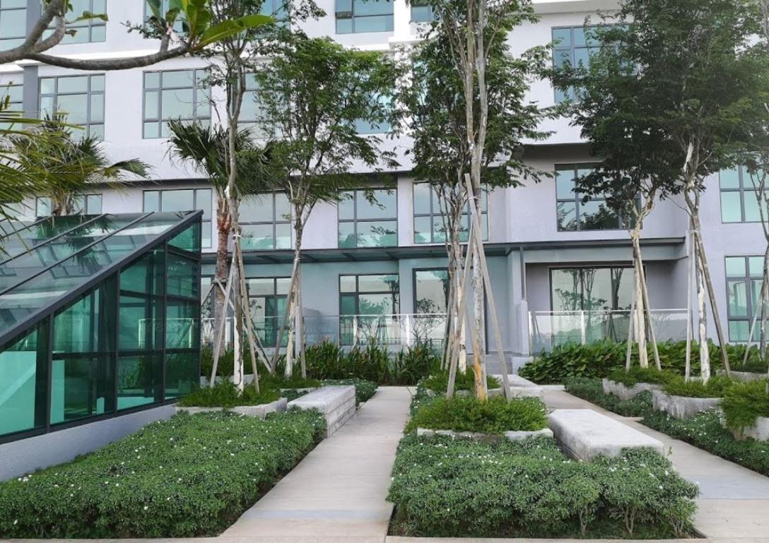 Cozy Seaview At Imperium Tanjung Lumpur Pangsapuri